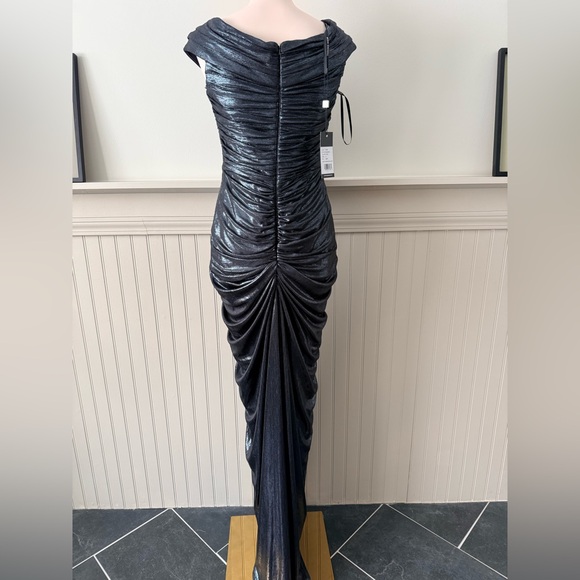 ✨ Tadashi Shoji Metallic Draped Off-Shoulder Gown | NWT | Size S | $500 MSRP ✨ - Picture 2 of 9